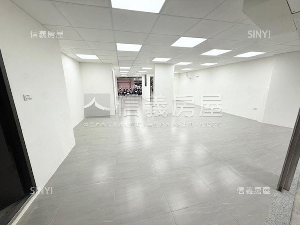 前後臨路面寬角間店面房屋室內格局與周邊環境