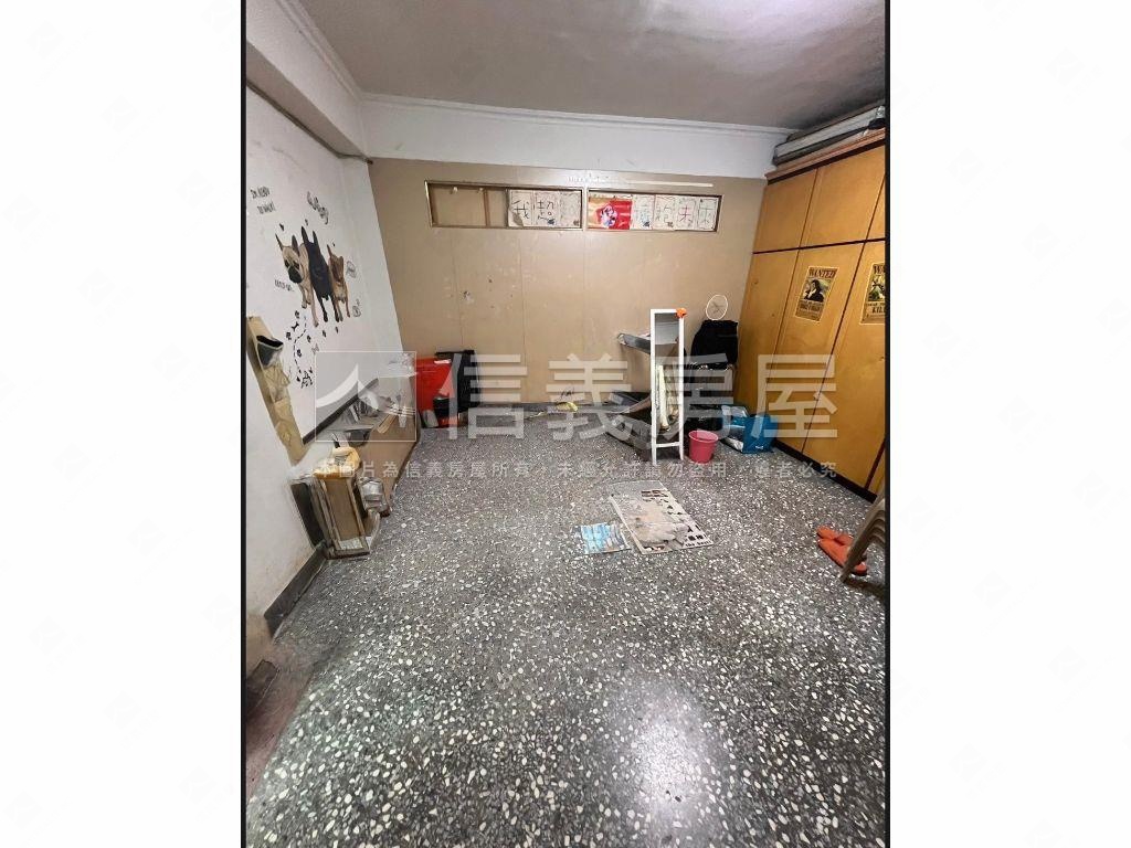 獨家近捷運方正３樓大空間房屋室內格局與周邊環境