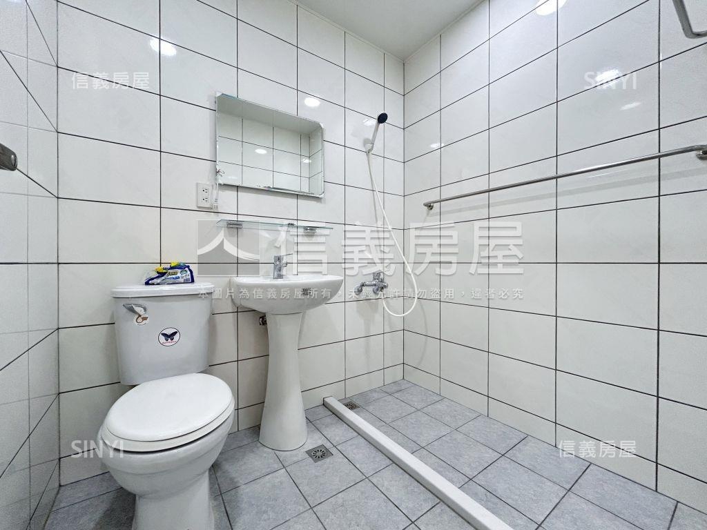 全新的萬安低總公寓房屋室內格局與周邊環境