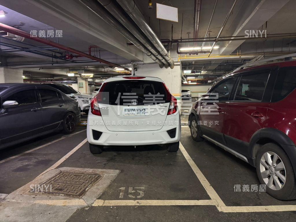 優活高樓景觀方正２房車位房屋室內格局與周邊環境