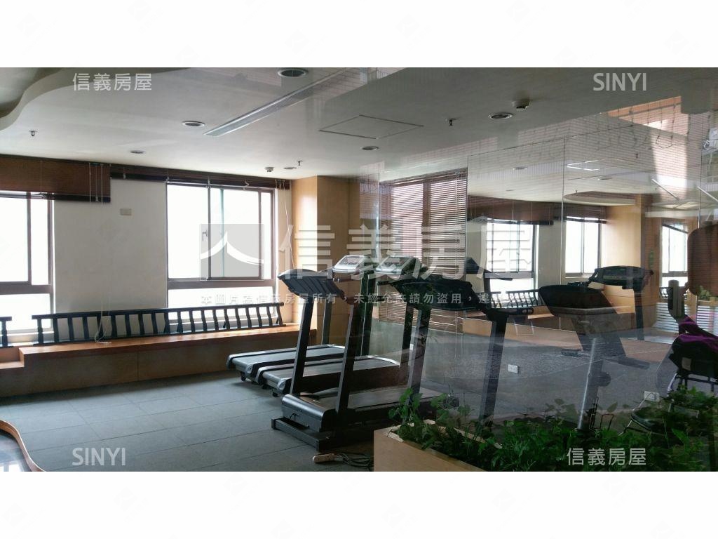 優活高樓景觀方正２房車位房屋室內格局與周邊環境
