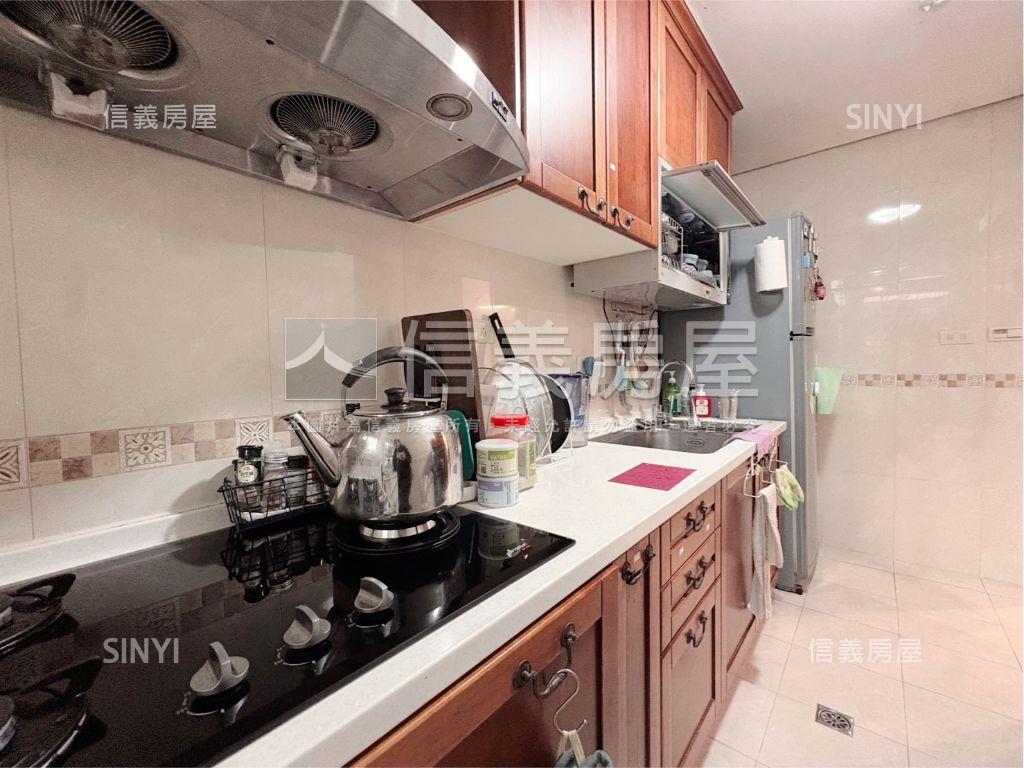 未來政大站邊間三房車位房屋室內格局與周邊環境