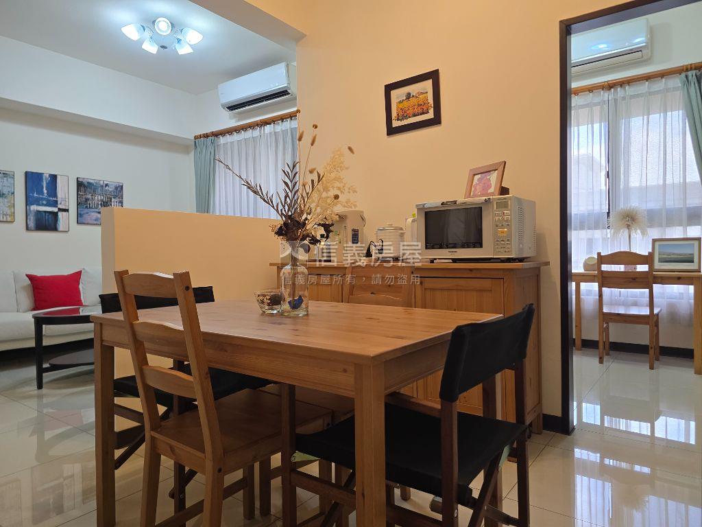 易居邦。２房２衛浴平車房屋室內格局與周邊環境