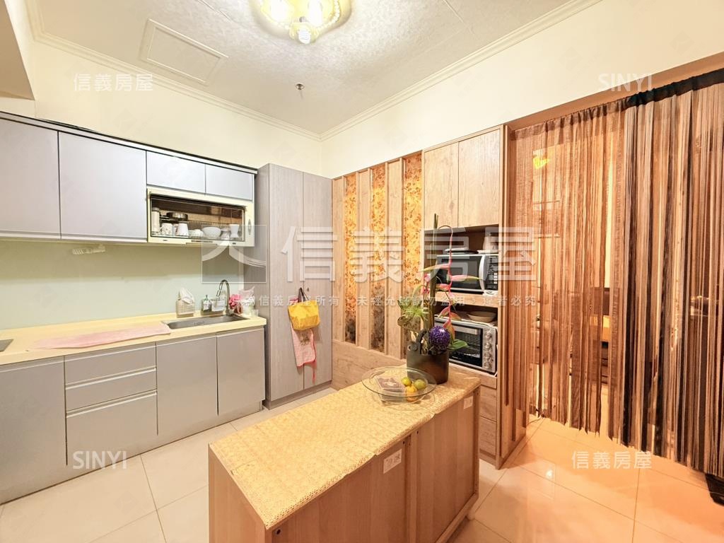 上閤築１房１廳稀有釋出房屋室內格局與周邊環境