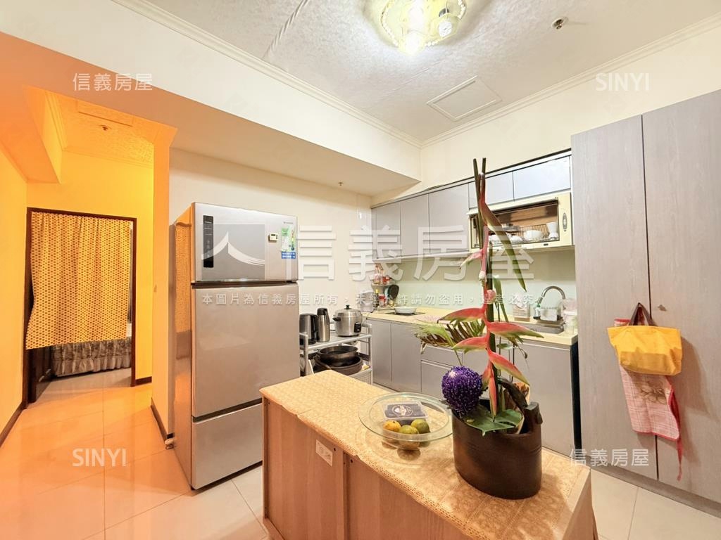 上閤築１房１廳稀有釋出房屋室內格局與周邊環境