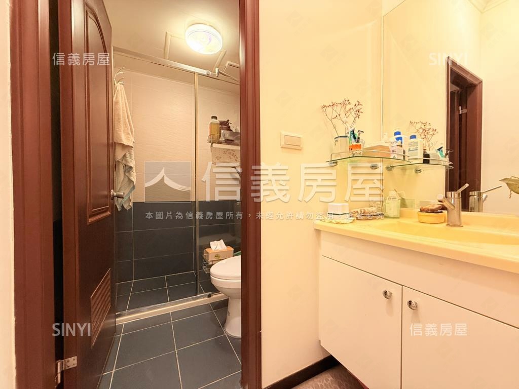 上閤築１房１廳稀有釋出房屋室內格局與周邊環境