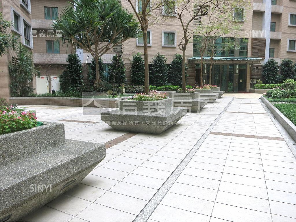 上閤築１房１廳稀有釋出房屋室內格局與周邊環境