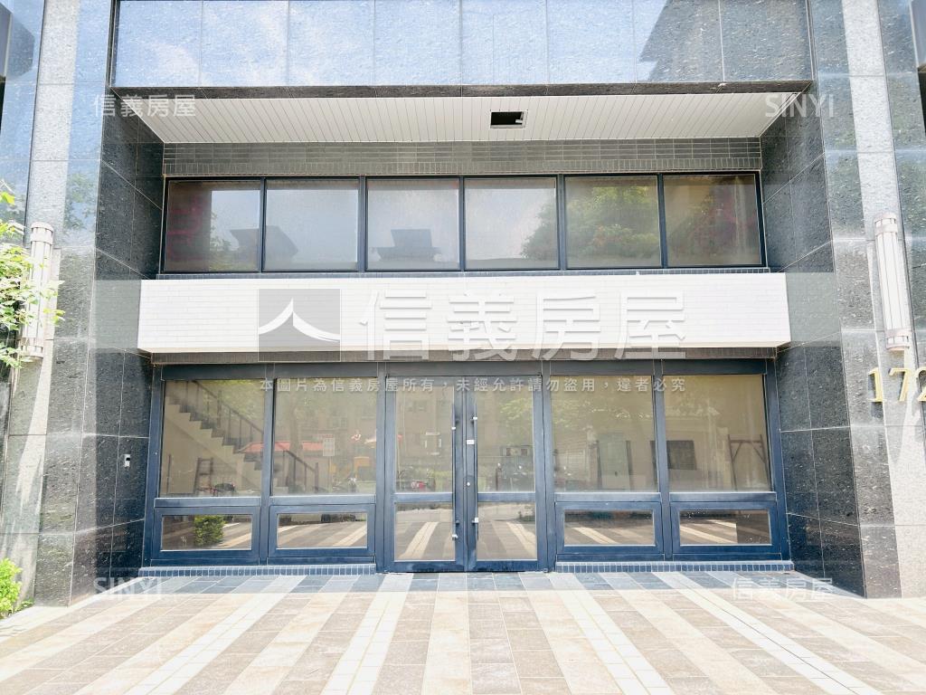 名軒夢享家約２５米寬店面房屋室內格局與周邊環境