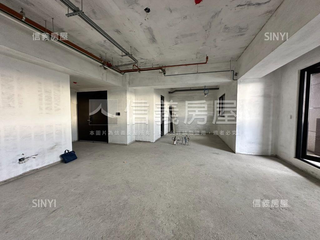 自慢藏２０樓房屋室內格局與周邊環境