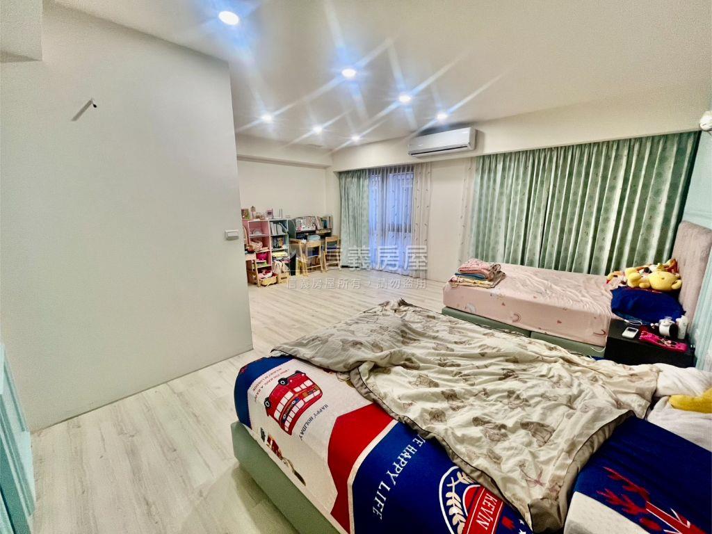 閱讀翡冷翠尊邸別墅房屋室內格局與周邊環境