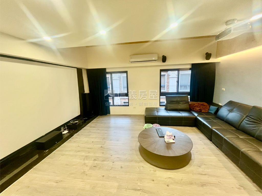 閱讀翡冷翠尊邸別墅房屋室內格局與周邊環境