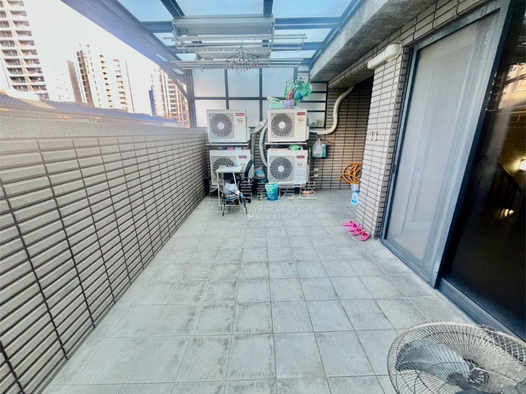 閱讀翡冷翠尊邸別墅房屋室內格局與周邊環境