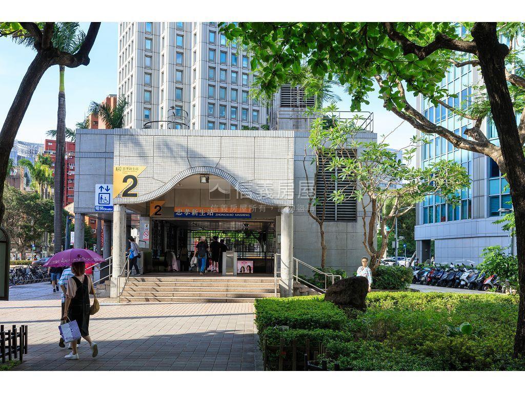 海關靜巷三房公寓一樓房屋室內格局與周邊環境