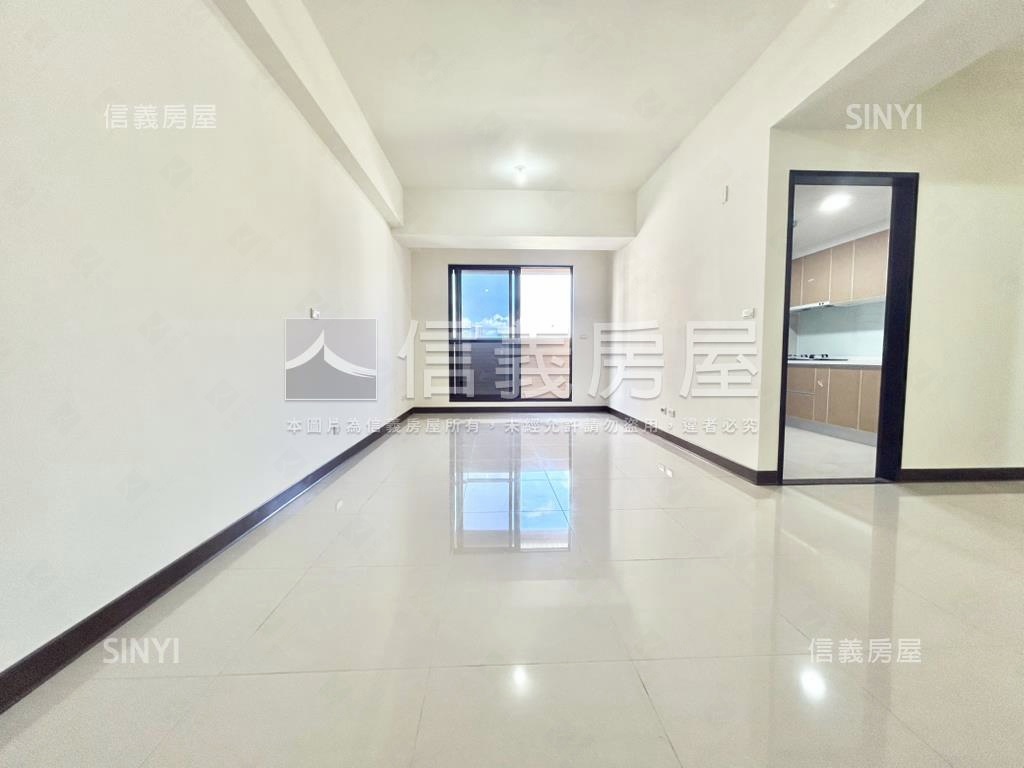 捷運學府三房車位房屋室內格局與周邊環境