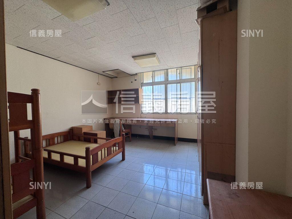 官田工業區約１４９７坪房屋室內格局與周邊環境