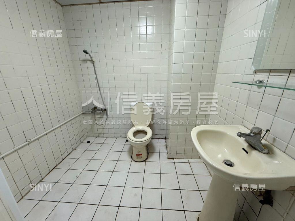 一中商圈。台中公園美套房房屋室內格局與周邊環境