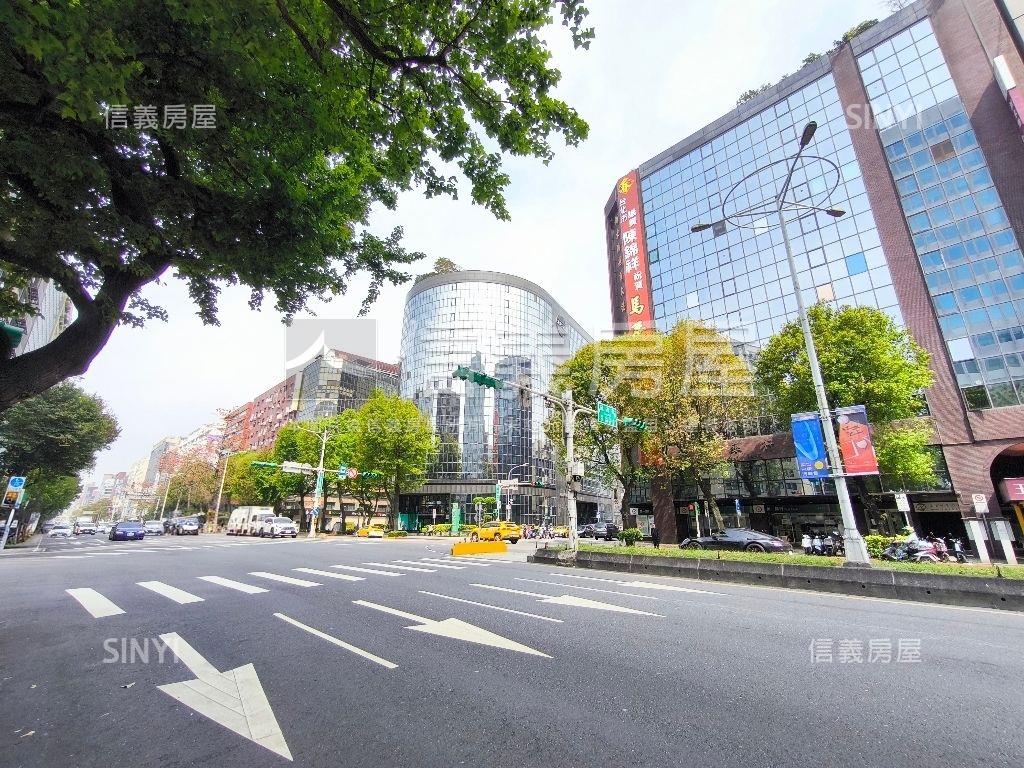 忠孝東路企業旗艦總部房屋室內格局與周邊環境
