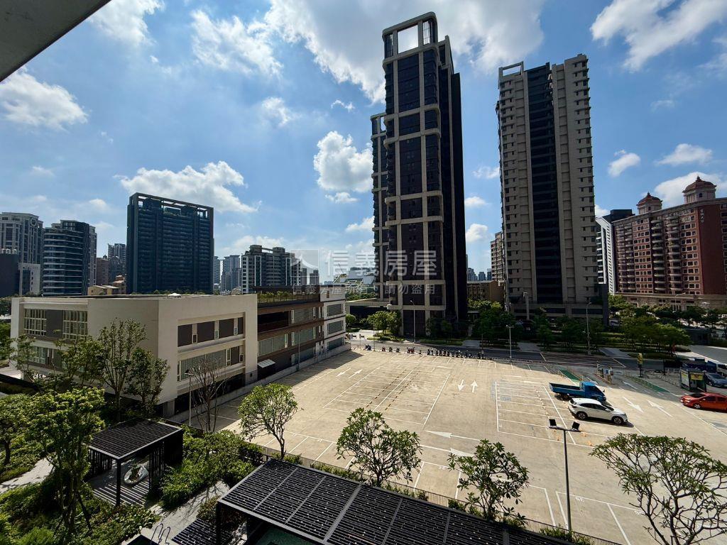 美術水公園２房車位房屋室內格局與周邊環境