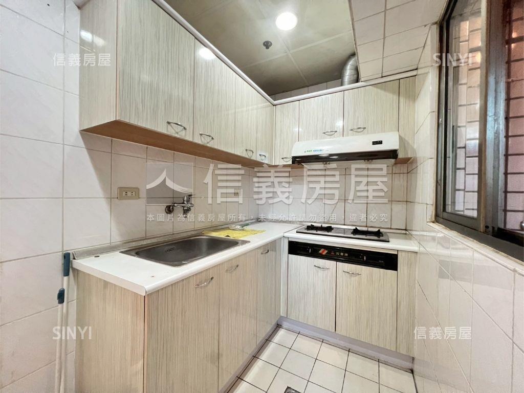 海天★高樓層視野戶附車位房屋室內格局與周邊環境