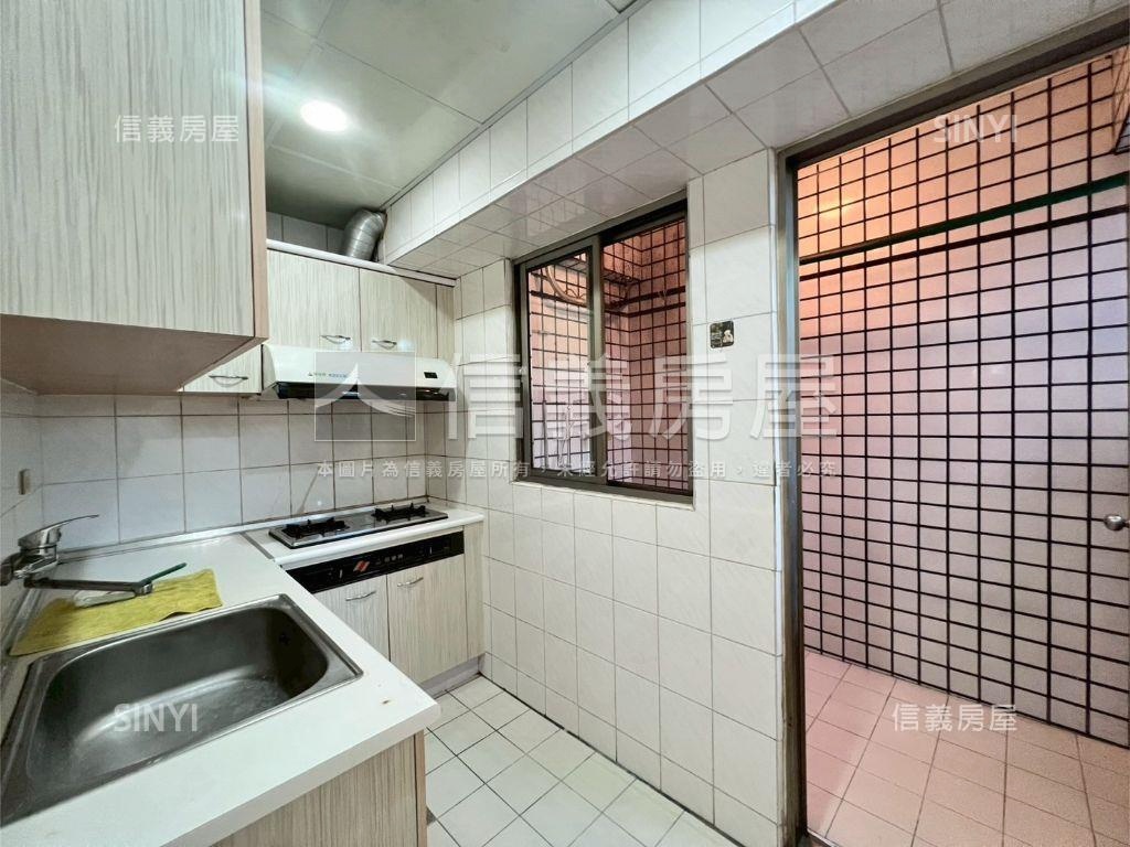 海天★高樓層視野戶附車位房屋室內格局與周邊環境