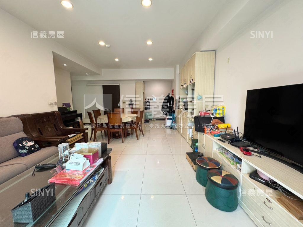 峇里ＶＩＴＡ三面採光四房房屋室內格局與周邊環境