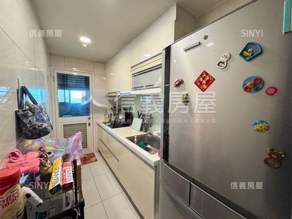 峇里ＶＩＴＡ三面採光四房房屋室內格局與周邊環境