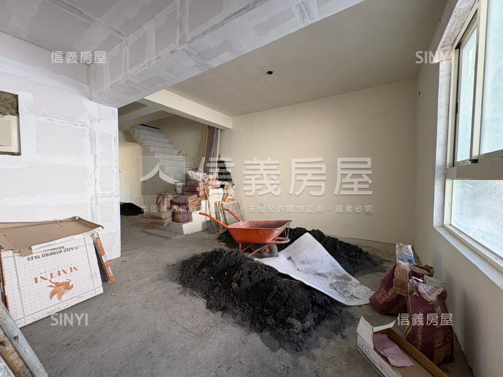 【俗】近８０３臨活路透天房屋室內格局與周邊環境