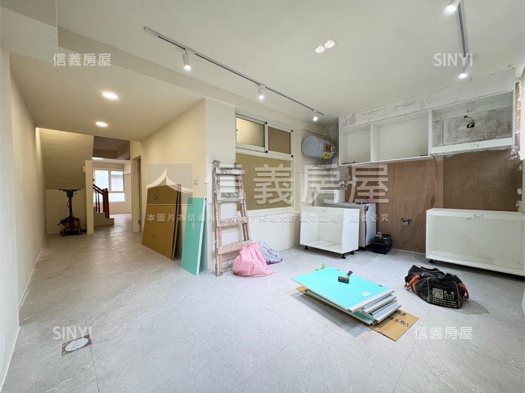【俗】近８０３臨活路透天房屋室內格局與周邊環境