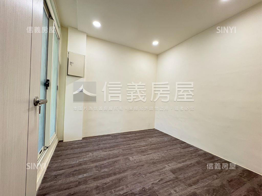 【俗】近８０３臨活路透天房屋室內格局與周邊環境