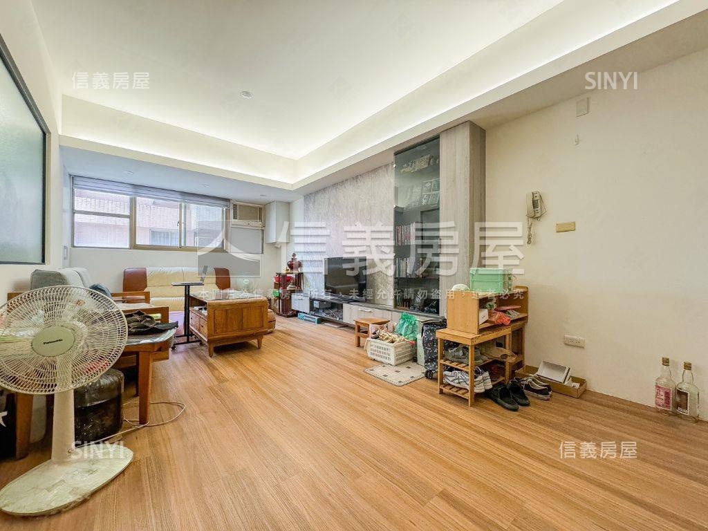 崇倫學區裝潢電梯兩房房屋室內格局與周邊環境