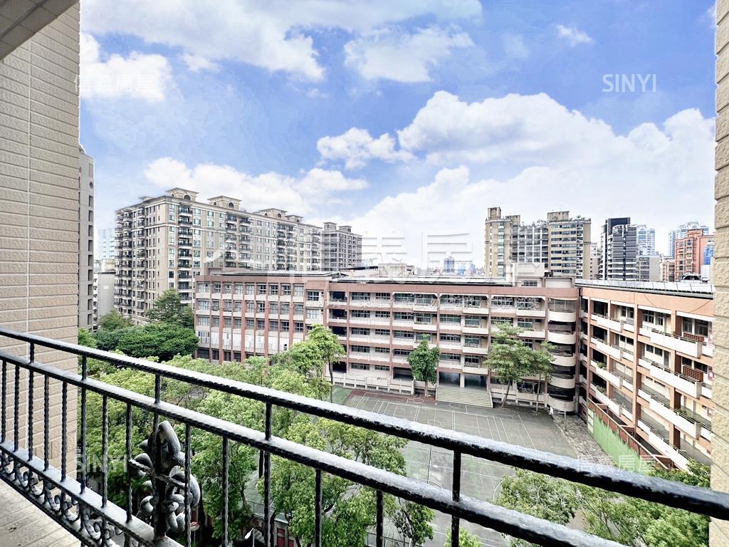 歡迎賞屋宏築校園綠景四房房屋室內格局與周邊環境