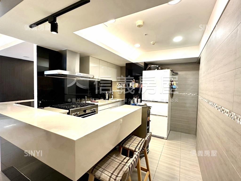 歡迎賞屋宏築校園綠景四房房屋室內格局與周邊環境