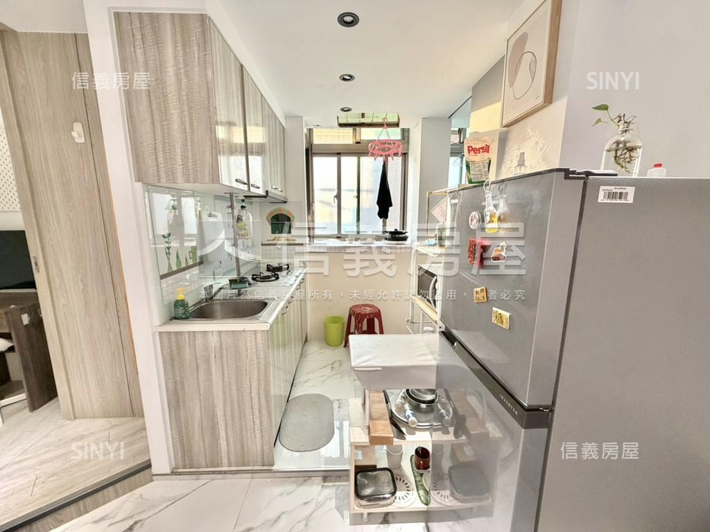 美妝重慶南邊間公寓房屋室內格局與周邊環境