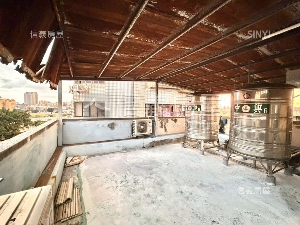 美妝重慶南邊間公寓房屋室內格局與周邊環境