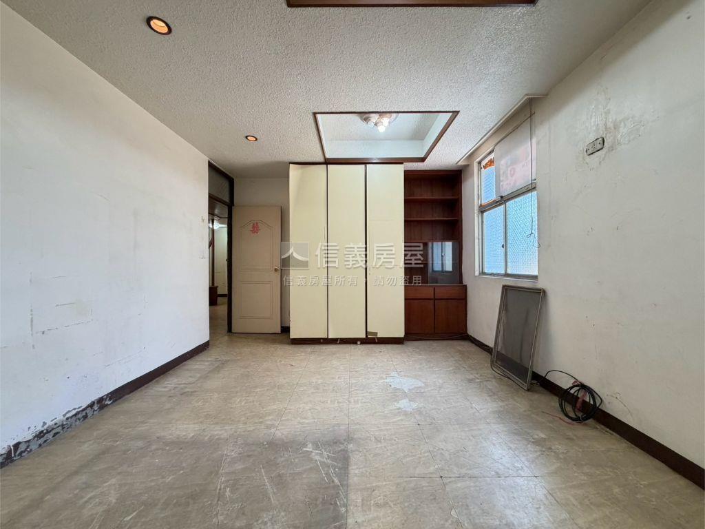 中港明亮方正三房美寓房屋室內格局與周邊環境