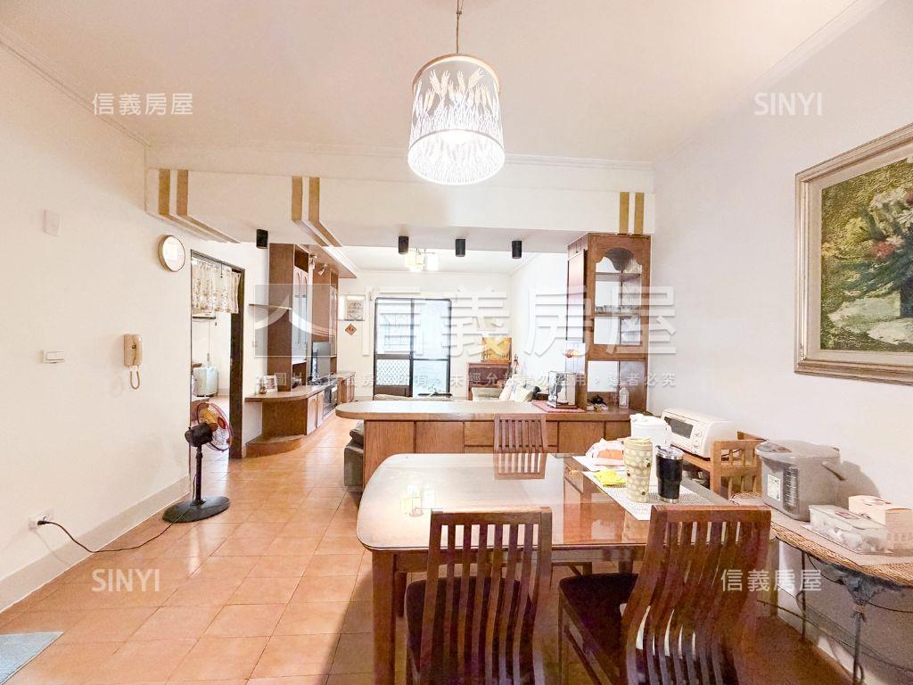 巨蛋捷運日光木語美三房房屋室內格局與周邊環境