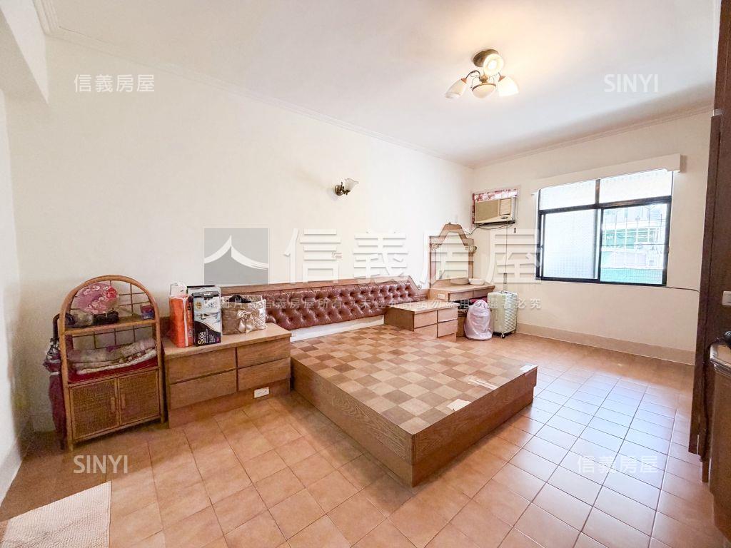 巨蛋捷運日光木語美三房房屋室內格局與周邊環境