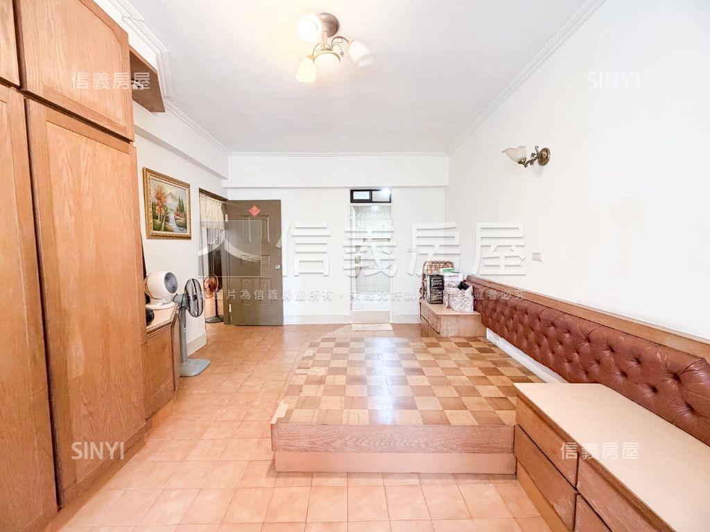 巨蛋捷運日光木語美三房房屋室內格局與周邊環境