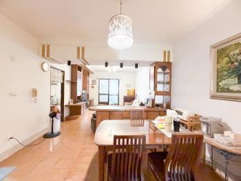 巨蛋捷運日光木語美三房