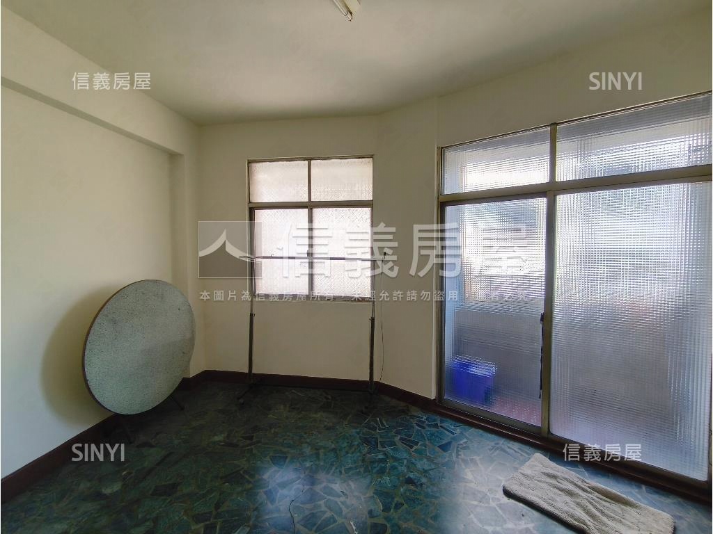 公寓三樓三房靓宅房屋室內格局與周邊環境