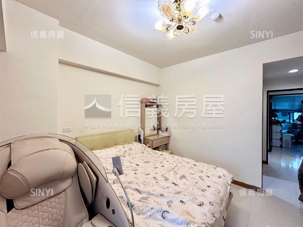山湖戀高樓明亮三房有車位房屋室內格局與周邊環境