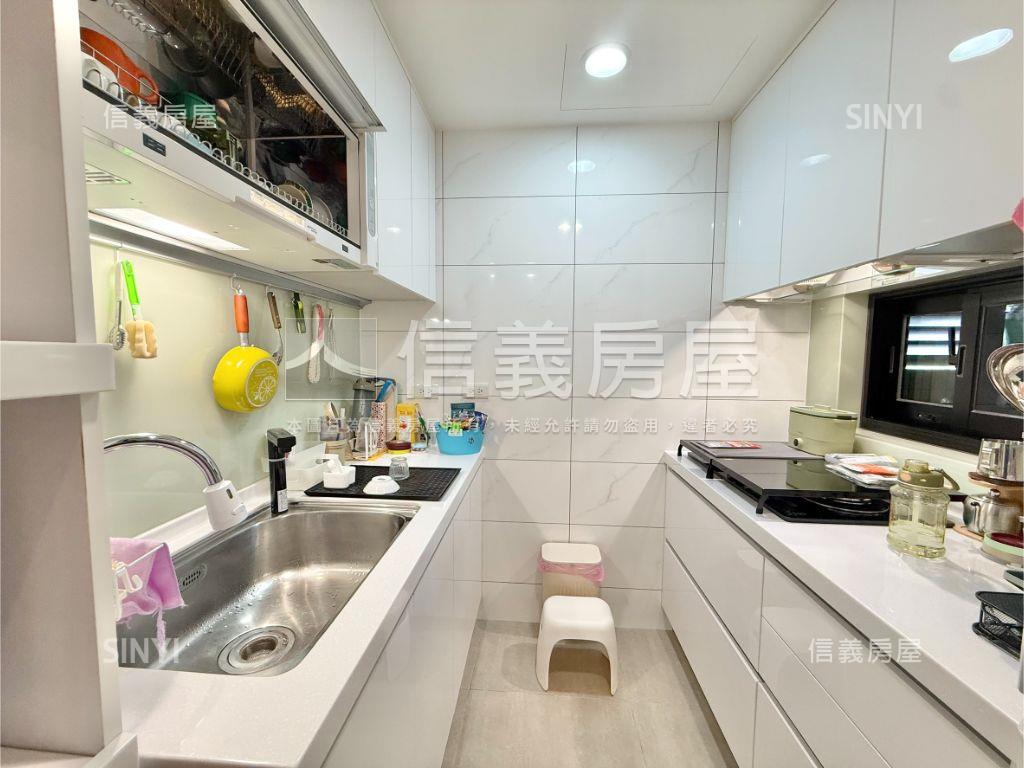 忠孝大院美妝１＋１附車位房屋室內格局與周邊環境