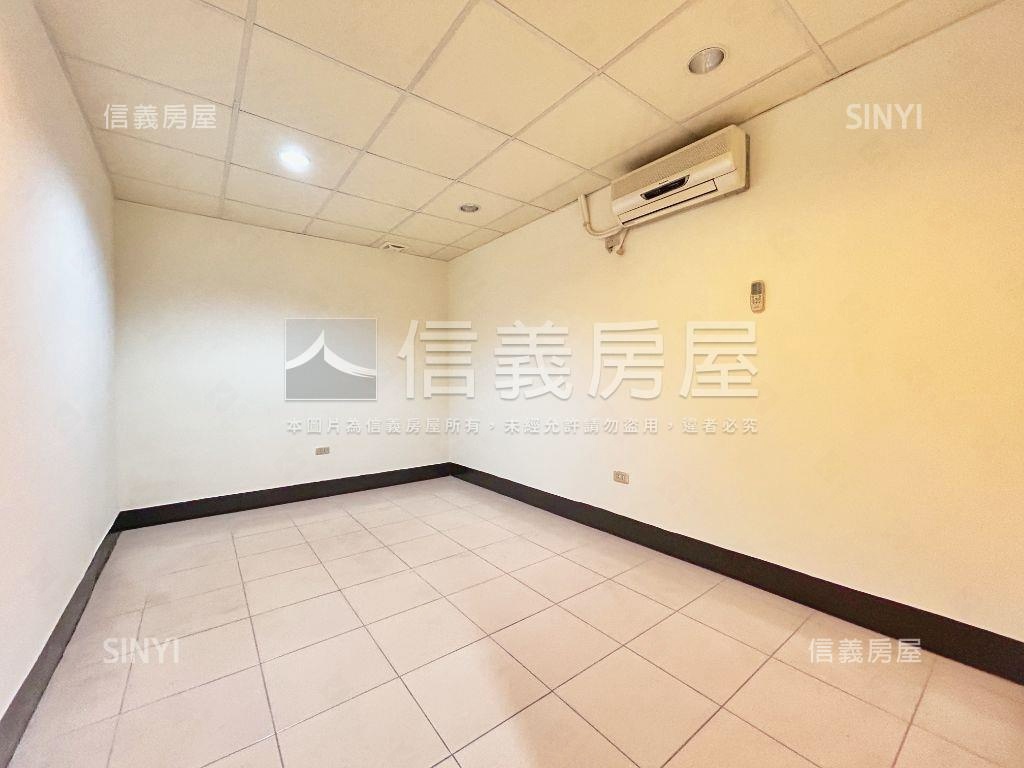 丹鳳捷運富國方正參房三樓房屋室內格局與周邊環境