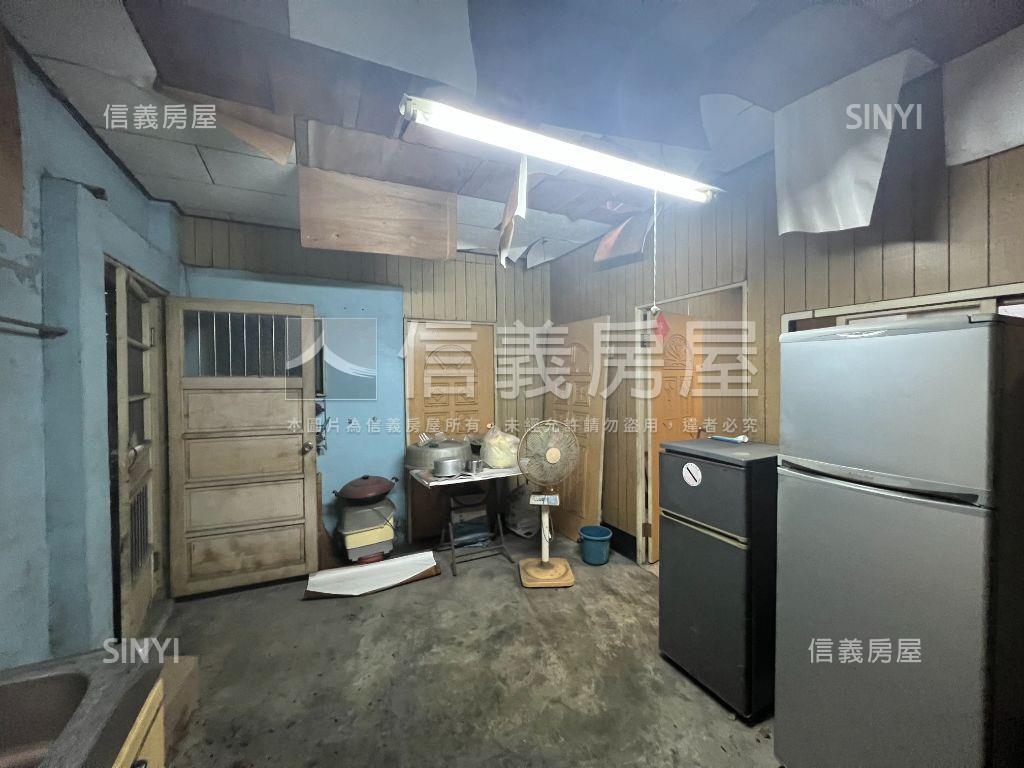家樂福大地坪農舍房屋室內格局與周邊環境