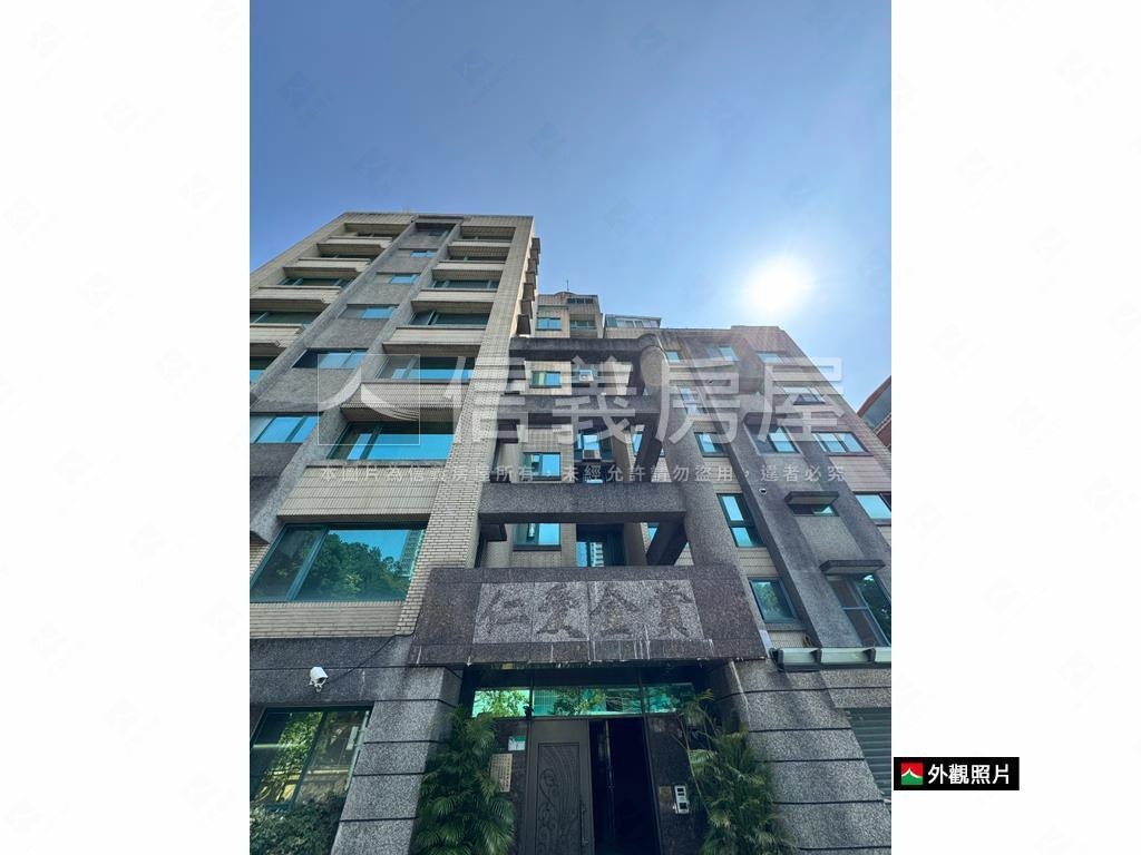 仁愛路三段稀有車位釋出房屋室內格局與周邊環境