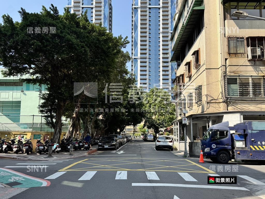 仁愛路三段稀有車位釋出房屋室內格局與周邊環境