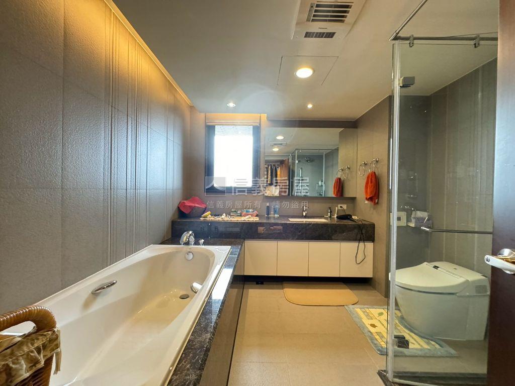 文南仰真，頂級視野裝潢戶房屋室內格局與周邊環境