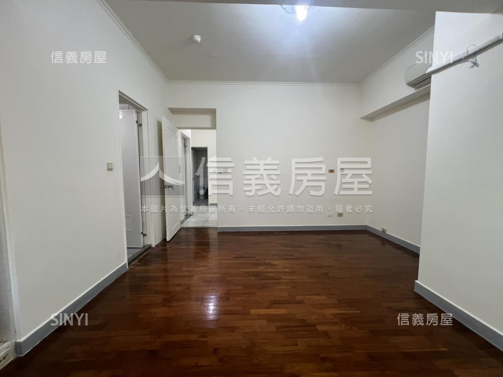 羅曼羅蘭藝術廣場三房車位房屋室內格局與周邊環境
