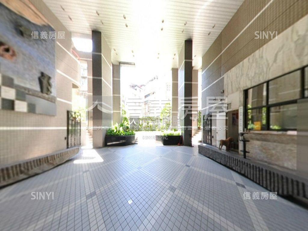 羅曼羅蘭藝術廣場三房車位房屋室內格局與周邊環境