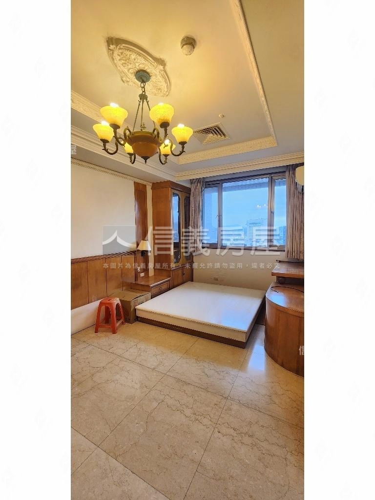 國際名紳後棟景觀房屋室內格局與周邊環境